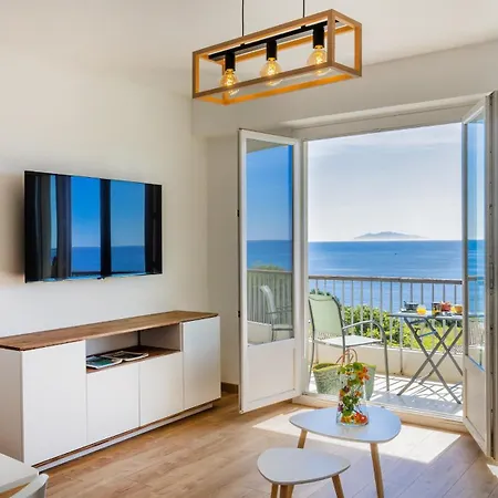 Casa Des Iles Apartment